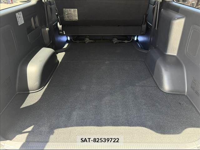 Toyota REGIUSACE VAN 2016-12 7393854-19