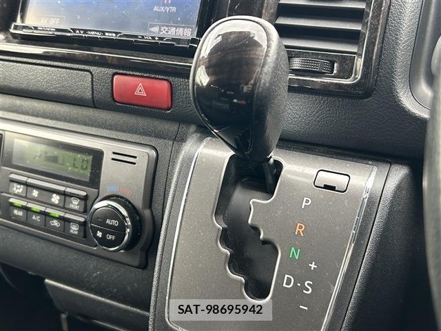 Toyota REGIUSACE VAN 2018-12 7457284-18
