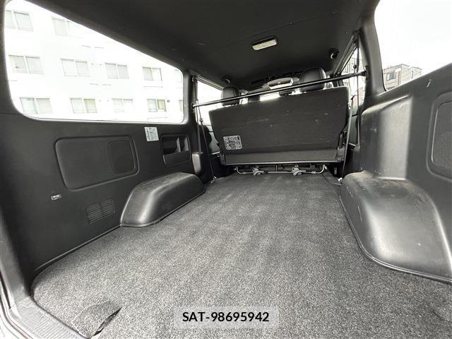 Toyota REGIUSACE VAN 2018-12 7457284-28