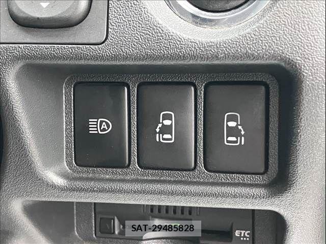 Toyota REGIUSACE VAN 2018-04 7562740-17