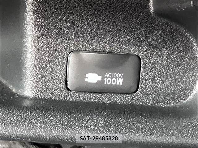 Toyota REGIUSACE VAN 2018-04 7562740-18