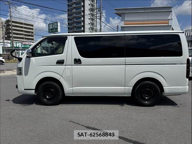 Toyota REGIUSACE VAN 2019-04 7619545-13
