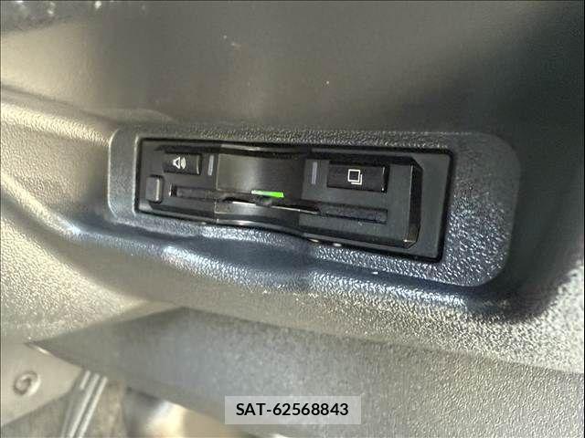 Toyota REGIUSACE VAN 2019-04 7619545-17
