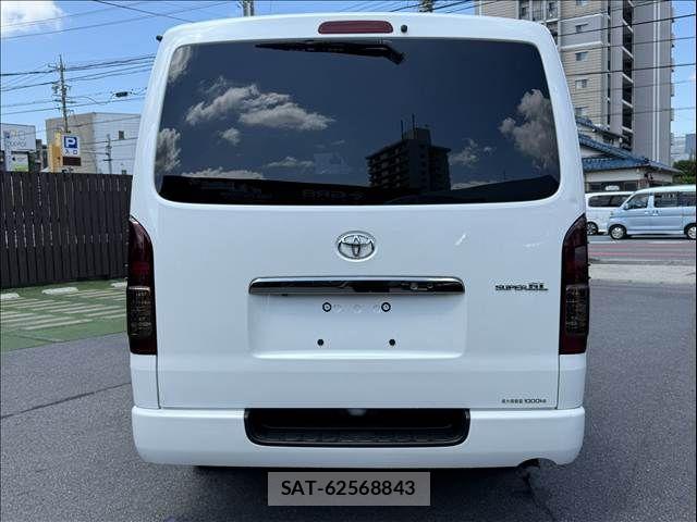 Toyota REGIUSACE VAN 2019-04 7619545-2