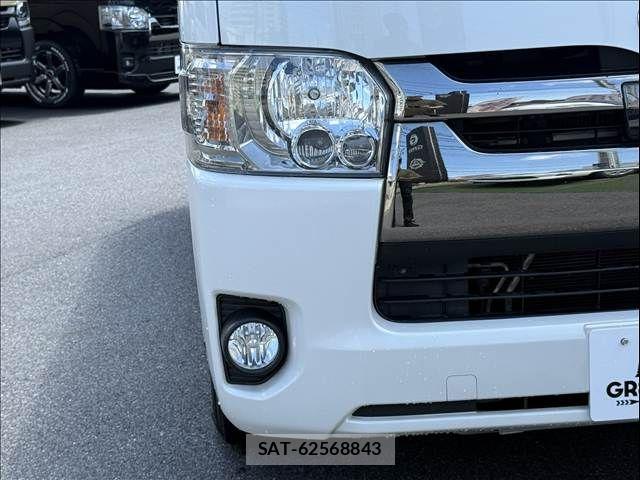 Toyota REGIUSACE VAN 2019-04 7619545-4