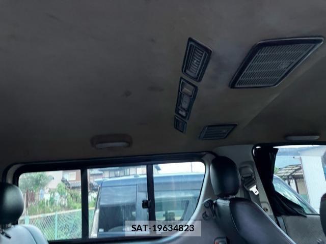 Toyota REGIUSACE VAN 2004-11 7727870-19