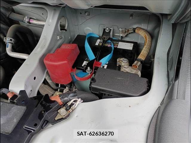 Toyota REGIUSACE VAN 2019-05 7727861-21