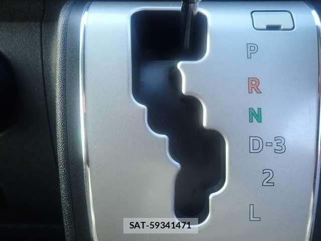 Toyota REGIUSACE VAN 2014-12 8101568-17