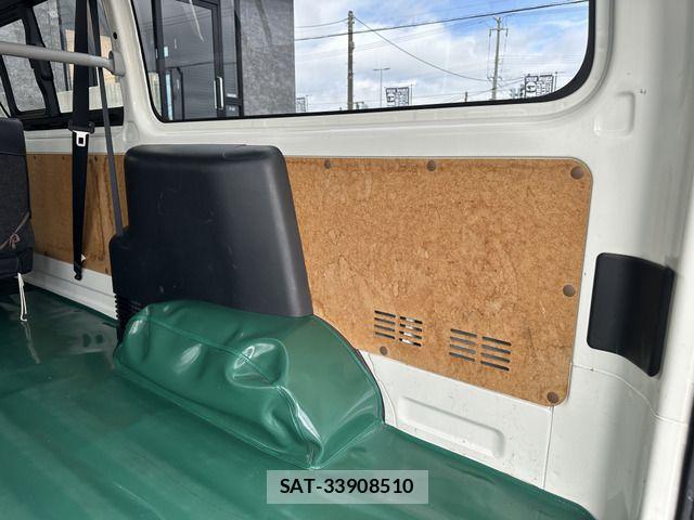 Toyota REGIUSACE VAN 2016-05 8209856-12