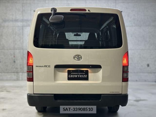 Toyota REGIUSACE VAN 2016-05 8209856-5