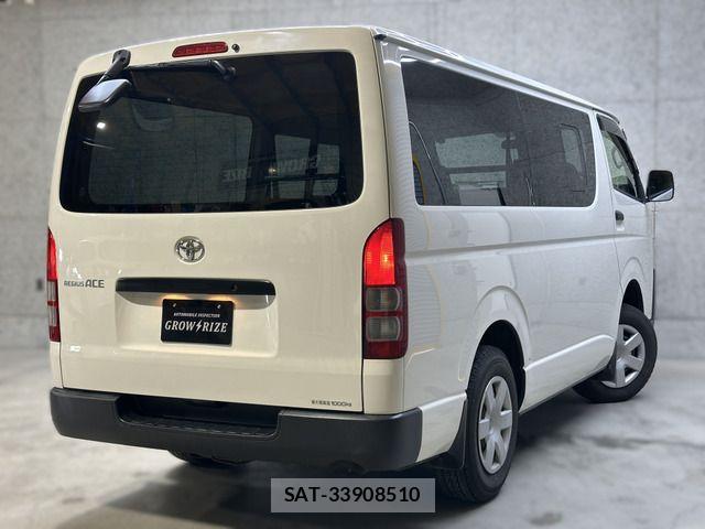 Toyota REGIUSACE VAN 2016-05 8209856-6