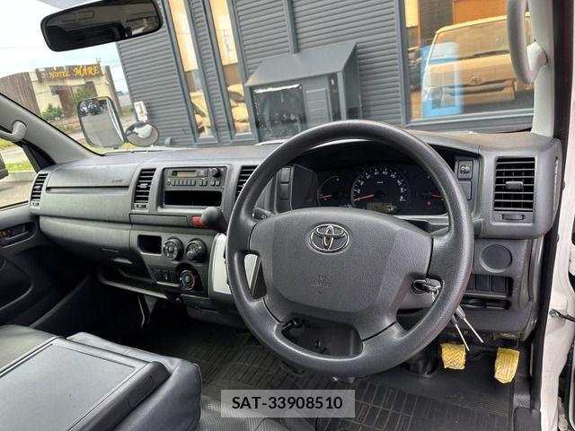 Toyota REGIUSACE VAN 2016-05 8209856-7