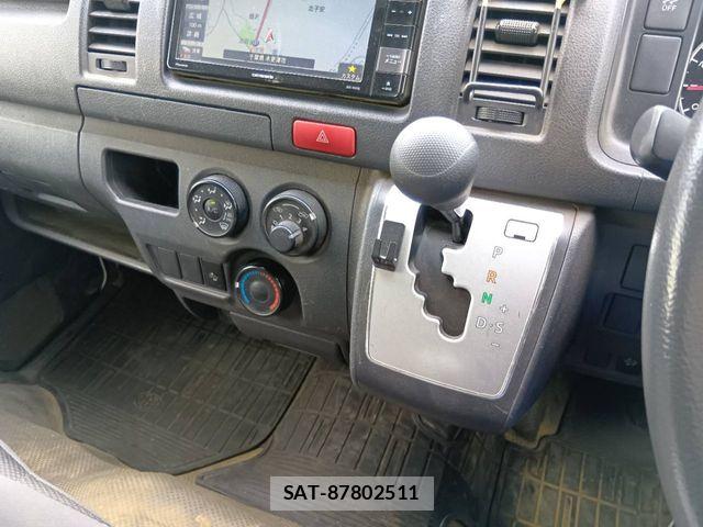 Toyota REGIUSACE VAN 2018-07 8231605-9