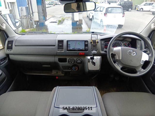 Toyota REGIUSACE VAN 2018-07 8231605-1