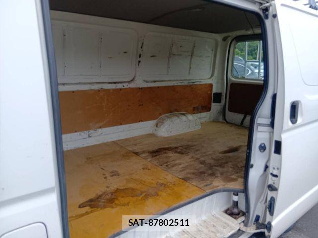 Toyota REGIUSACE VAN 2018-07 8231605-4
