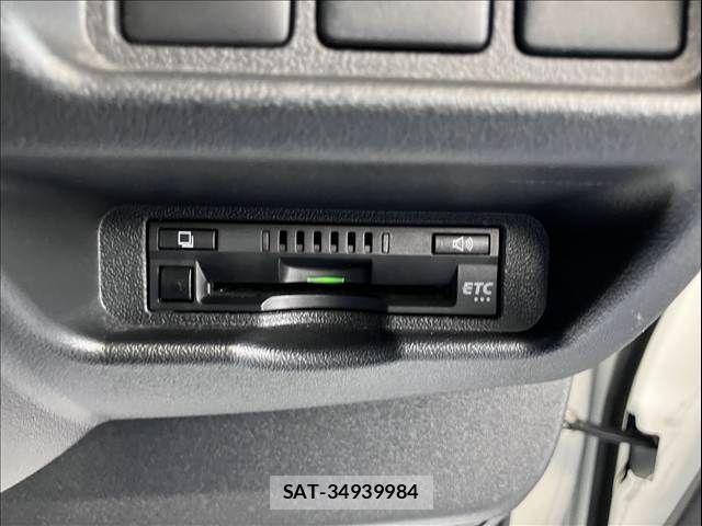 Toyota REGIUSACE VAN 2019-07 8316717-17