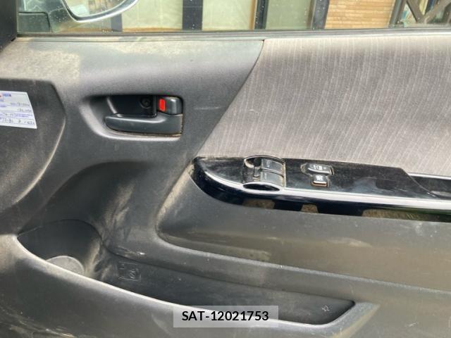 Toyota REGIUSACE VAN 2011-01 8334443-17