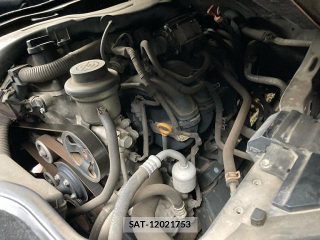 Toyota REGIUSACE VAN 2011-01 8334443-1