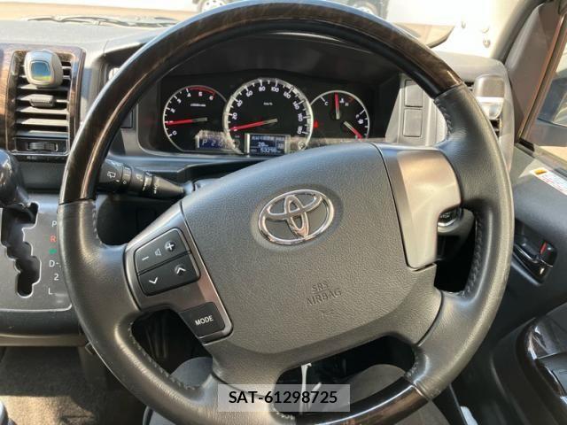 Toyota REGIUSACE VAN 2017-06 8368334-11