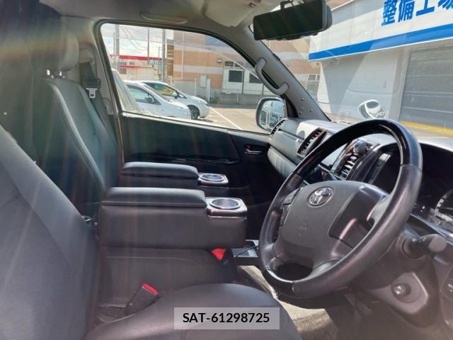 Toyota REGIUSACE VAN 2017-06 8368334-8