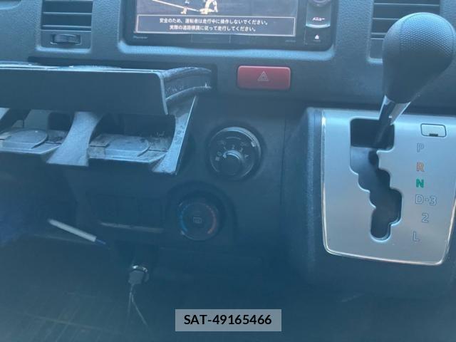 Toyota REGIUSACE VAN 2016-06 8414688-16