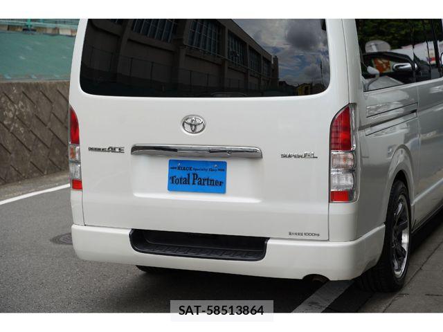 Toyota REGIUSACE VAN 2013-07 8438800-17