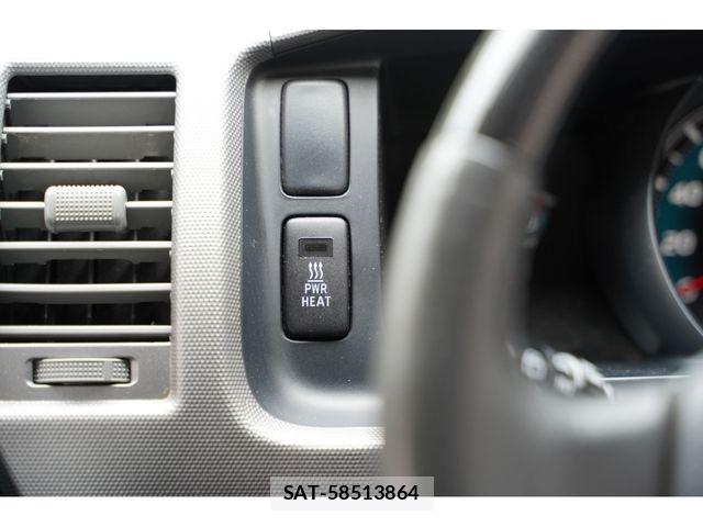 Toyota REGIUSACE VAN 2013-07 8438800-22