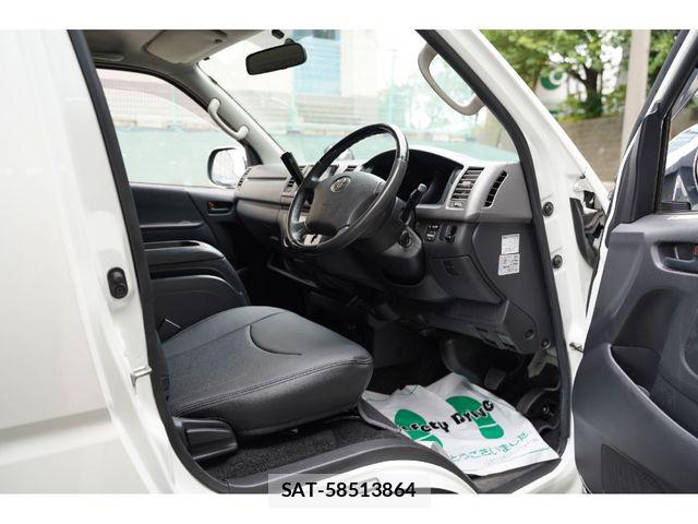 Toyota REGIUSACE VAN 2013-07 8438800-23
