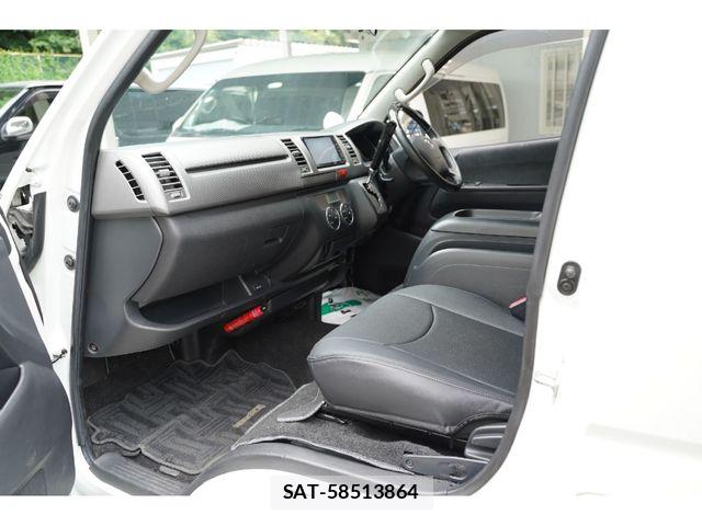 Toyota REGIUSACE VAN 2013-07 8438800-28