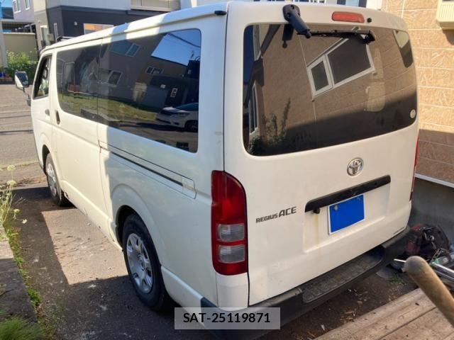 Toyota REGIUSACE VAN 2015-08 8526987-10