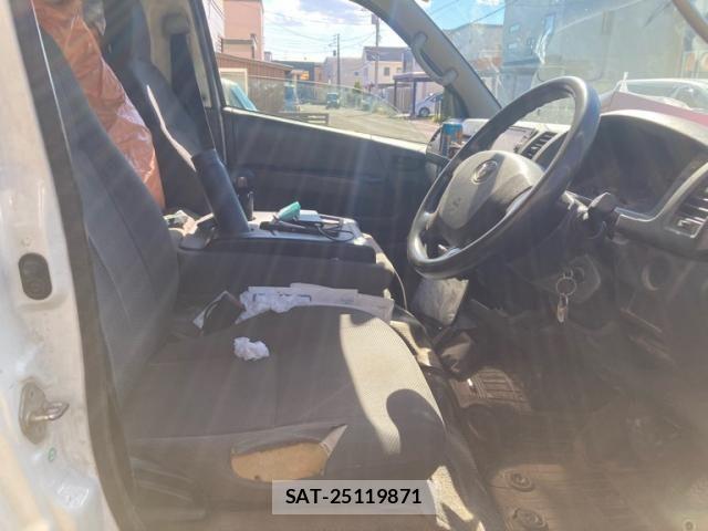 Toyota REGIUSACE VAN 2015-08 8526987-17