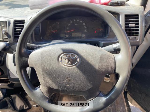 Toyota REGIUSACE VAN 2015-08 8526987-21