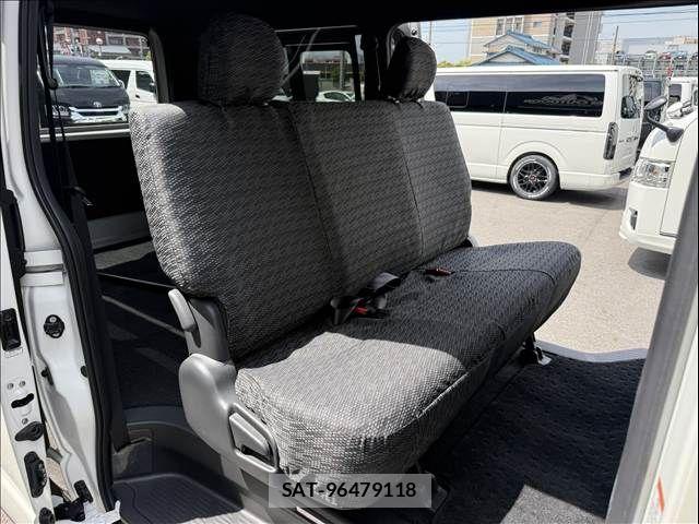 Toyota REGIUSACE VAN 2019-07 8661266-9