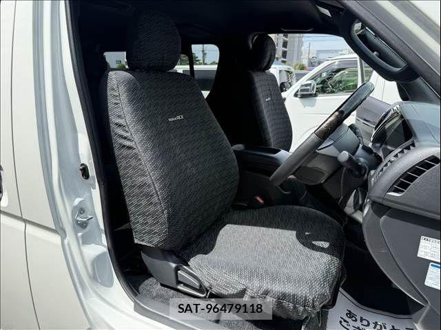 Toyota REGIUSACE VAN 2019-07 8661266-8