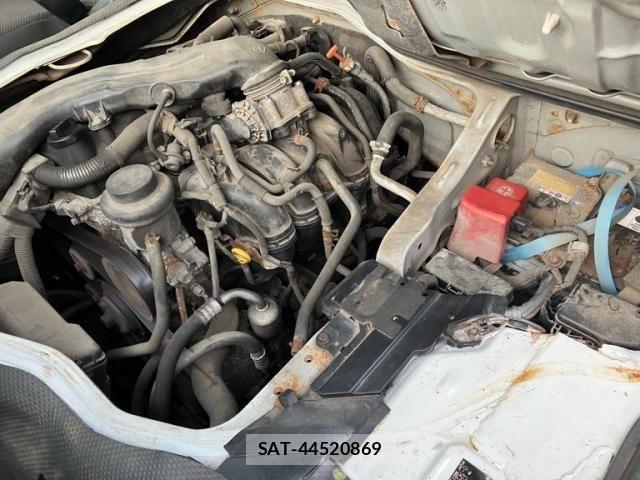 Toyota REGIUSACE VAN 2011-12 8745526-13