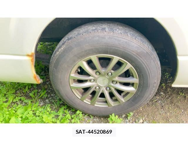 Toyota REGIUSACE VAN 2011-12 8745526-25