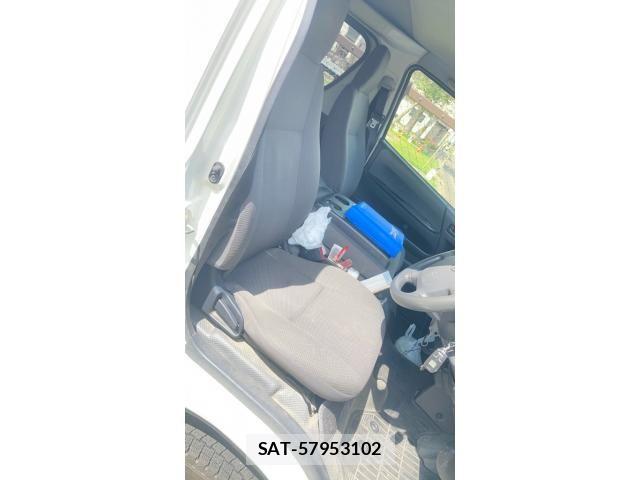 Toyota REGIUSACE VAN 2015-09 8781842-10