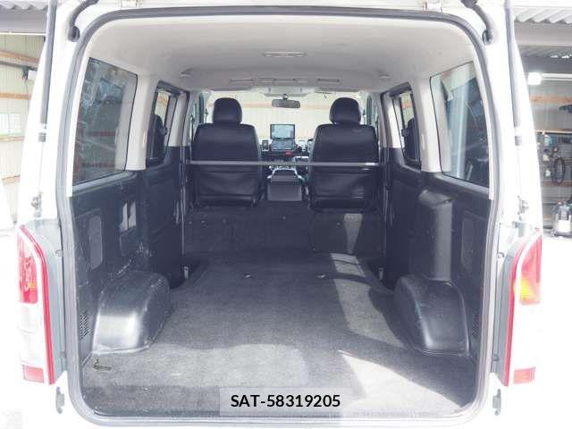 Toyota REGIUSACE VAN 2011-05 8781840-9