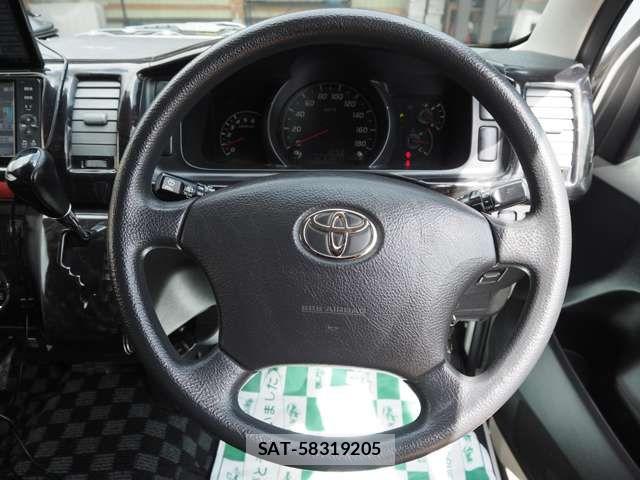 Toyota REGIUSACE VAN 2011-05 8781840-18