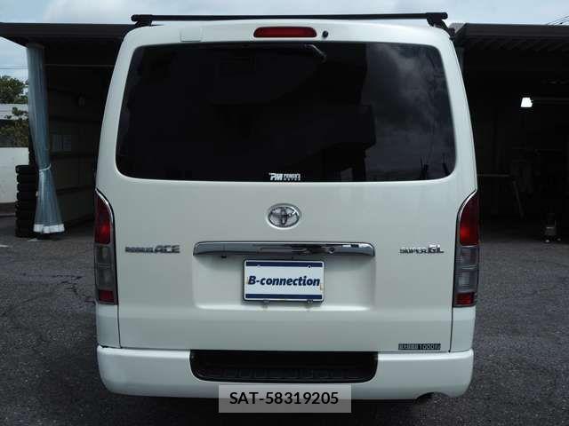 Toyota REGIUSACE VAN 2011-05 8781840-4