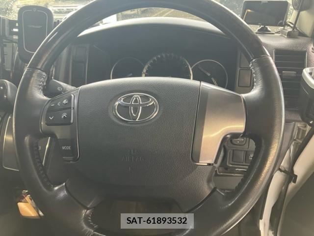 Toyota REGIUSACE VAN 2017-07 8831304-14
