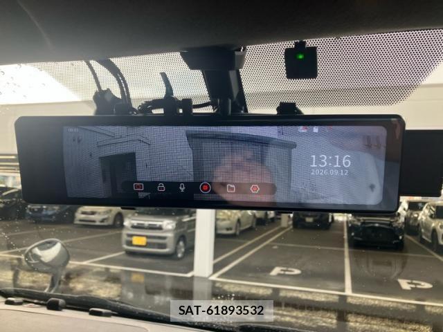 Toyota REGIUSACE VAN 2017-07 8831304-17