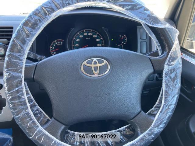 Toyota REGIUSACE VAN 2010-10 8831305-18