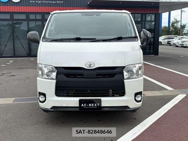Toyota REGIUSACE VAN 2018-03 8831302-14