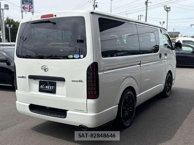 Toyota REGIUSACE VAN 2018-03 8831302-3