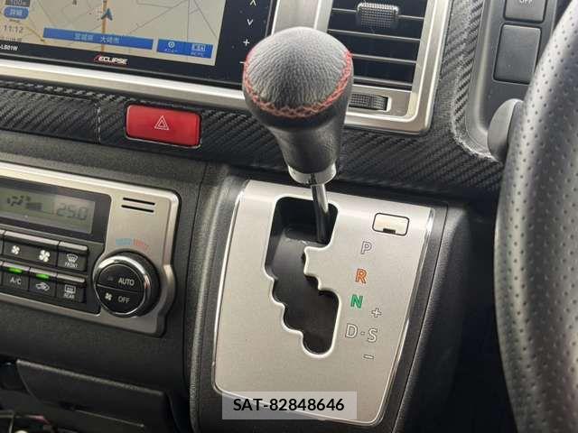 Toyota REGIUSACE VAN 2018-03 8831302-7