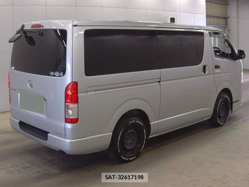 Toyota REGIUSACE VAN 2018-18 899034-1