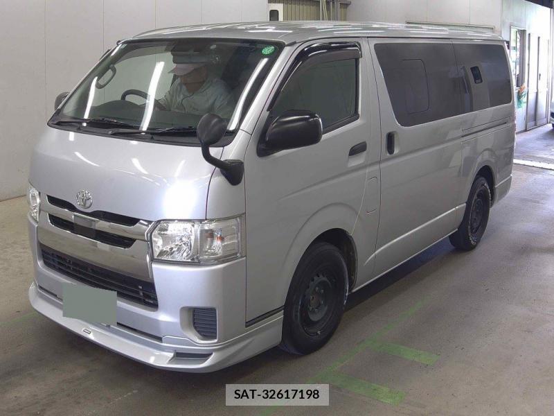 Toyota REGIUSACE VAN 2018-18 899034-3