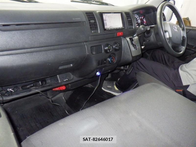 Toyota REGIUSACE VAN 2018 1202171-4