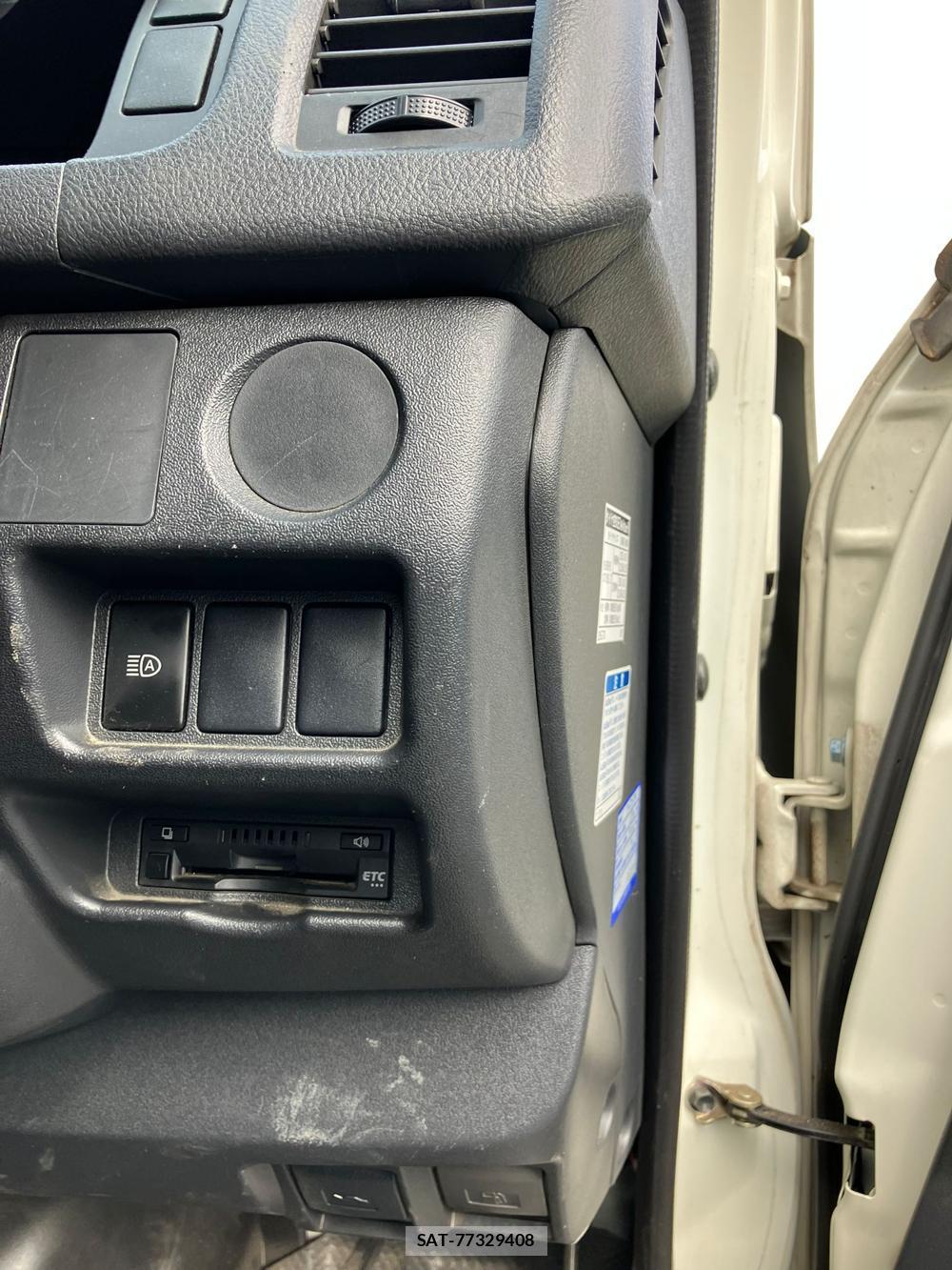 Toyota REGIUSACE VAN 2019 1216047-24